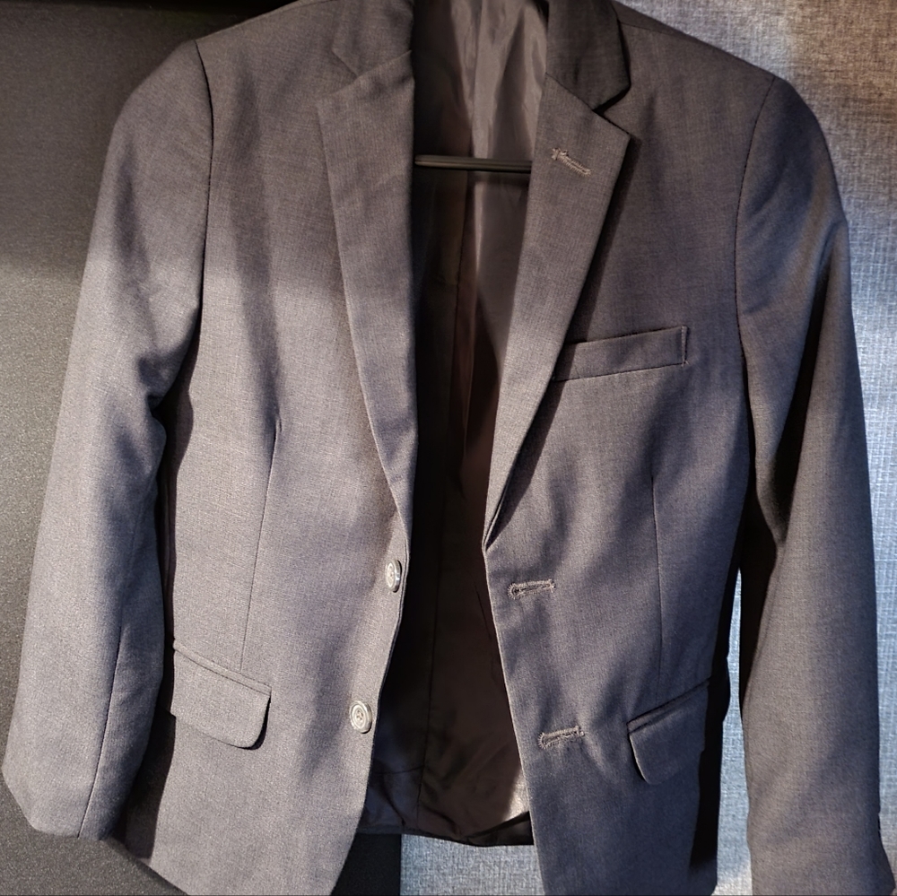 GREY CALVIN KLEIN BOYS SUIT SIZE 10